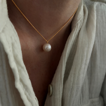 Load image into Gallery viewer, NEW Floating necklace