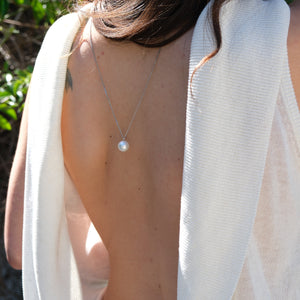 Floating necklace