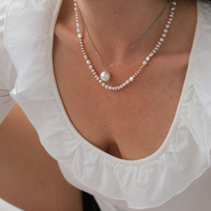 Floating necklace
