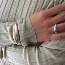 Load image into Gallery viewer, Puffy Cuff
