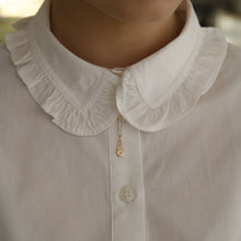 Load image into Gallery viewer, Signet "Plume" Pendant Necklace