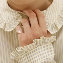 Load image into Gallery viewer, Signet "Plume" Ring